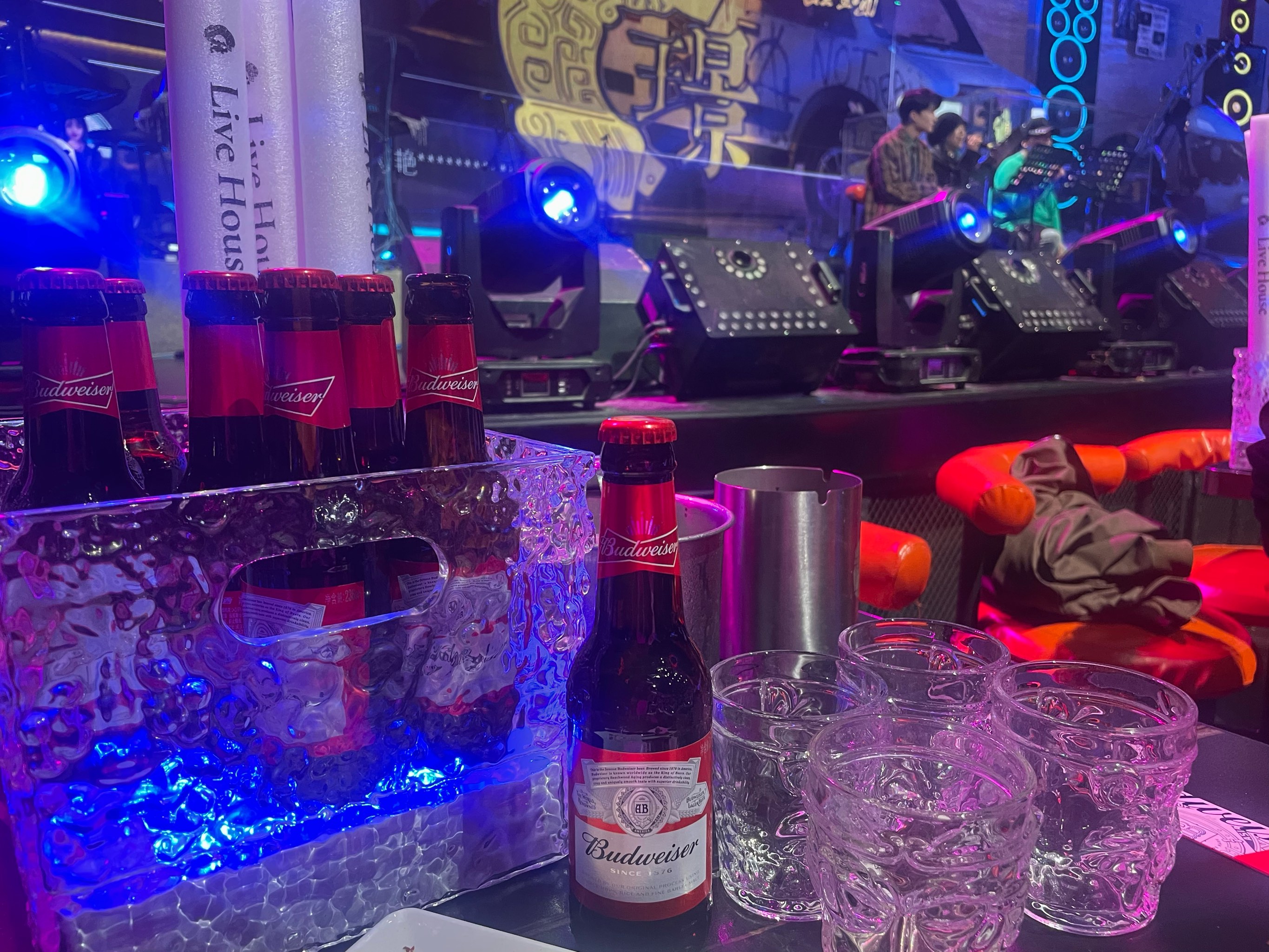 襄阳商务ktv多少钱一个小时介绍-老河口市ktv预定